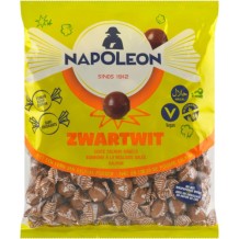 Napoleon Black & White Balls (1 kilo)